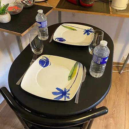 En Rez-de-chausse, De 21m 2 Apartman *