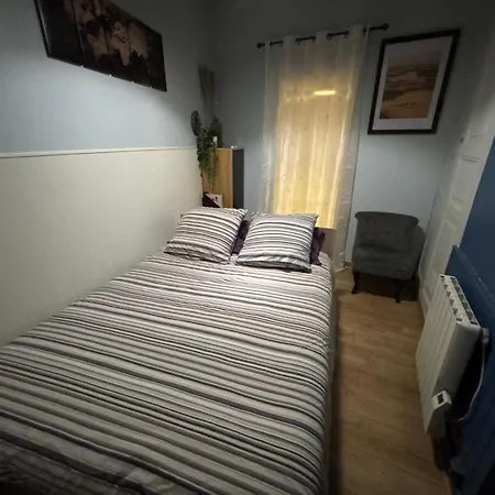 En Rez-de-chausse, De 21m 2 Apartman *