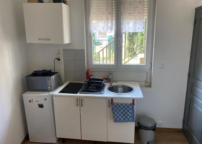 En Rez-de-chausse, De 21m 2 Apartament *